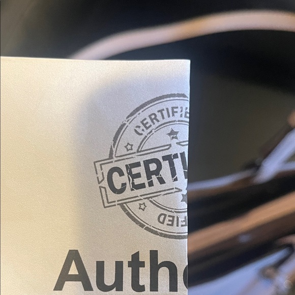 Michael Kors Light pink Tote with Gold Details with COA - Picture 13 of 13